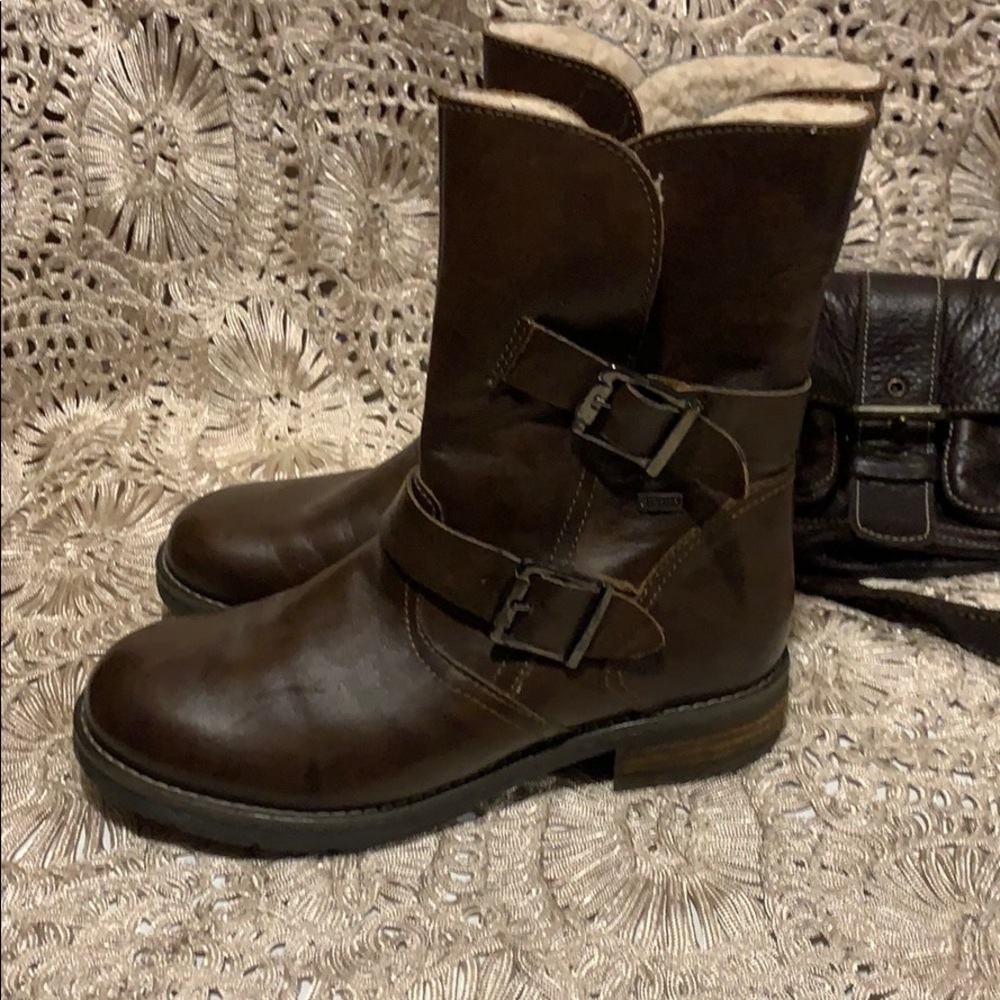 Town Shoes fur lined leather boots